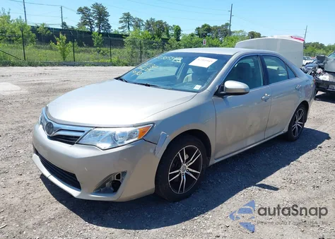 2013 Toyota Camry L/Le/Se/Xle z USA, uszkodzony, nr VIN 4T4BF1FK1DR328033